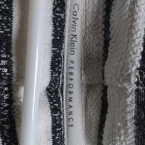 Calvin Klein  Vintage Performance sweater - Picture 4 of 6